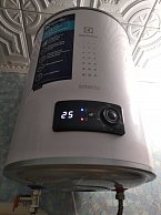 Водонагреватель Electrolux EWH 80 Interio 3