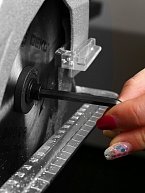 Пила циркулярная аккумуляторная Deko  DKCS20 Laser Серый (063-4205)