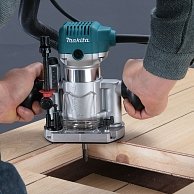 Фрезер  Makita  RT 0700 CX2