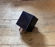 Реле поворотов минитракторов  (2 контакта, пластик)