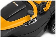 Газонокосилка аккумуляторная Stiga Collector 136e Kit