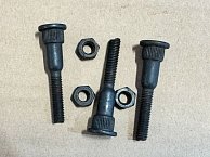 Болт (шпилька) регулировочный с гайкой вилки сцепления